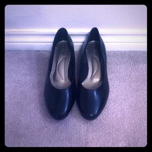 Black Pumps 8 1/2